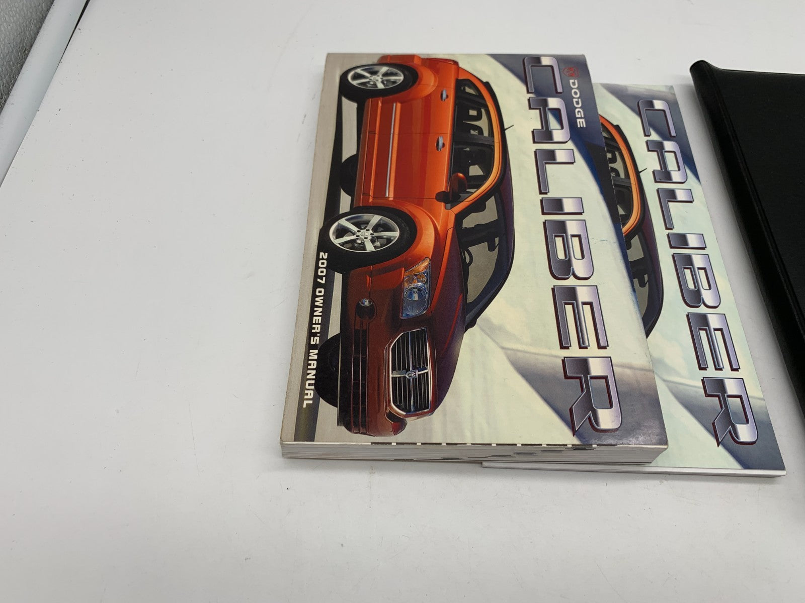 2007 Dodge Caliber Owners Manual Set with Case OEM C02B13060