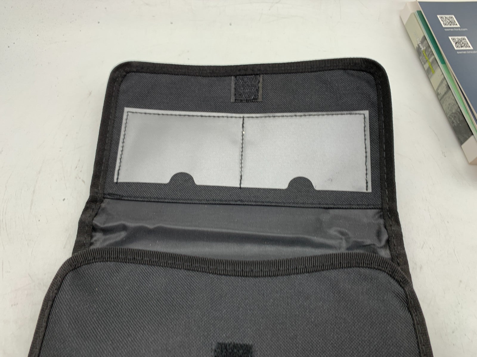 2017 Ford Escape Owners Manual Set with Case OEM B03B47004