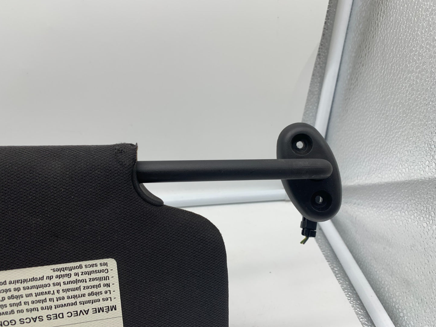 2010-2012 Mercury Mariner Driver Sun Visor Black Illuminated OEM A03B12006