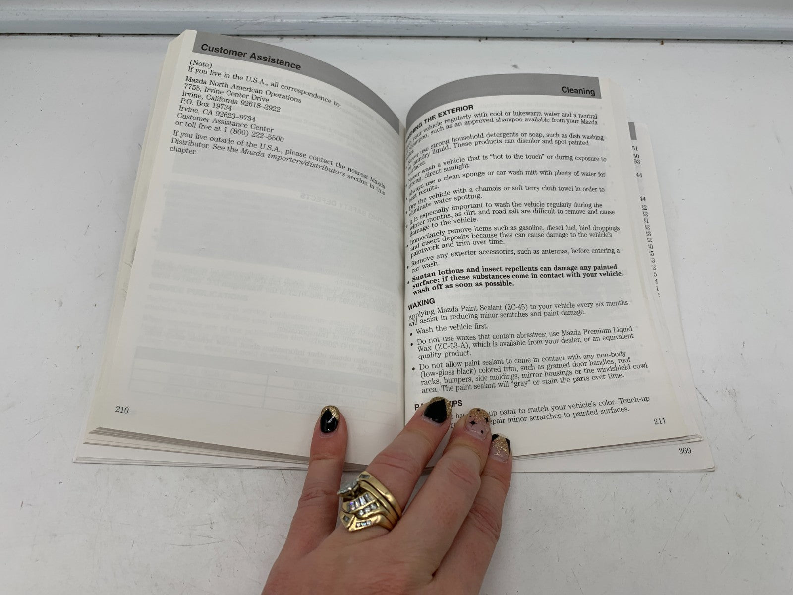 2006 Mazda Tribute Owners Manual Set with Case OEM E01B03061