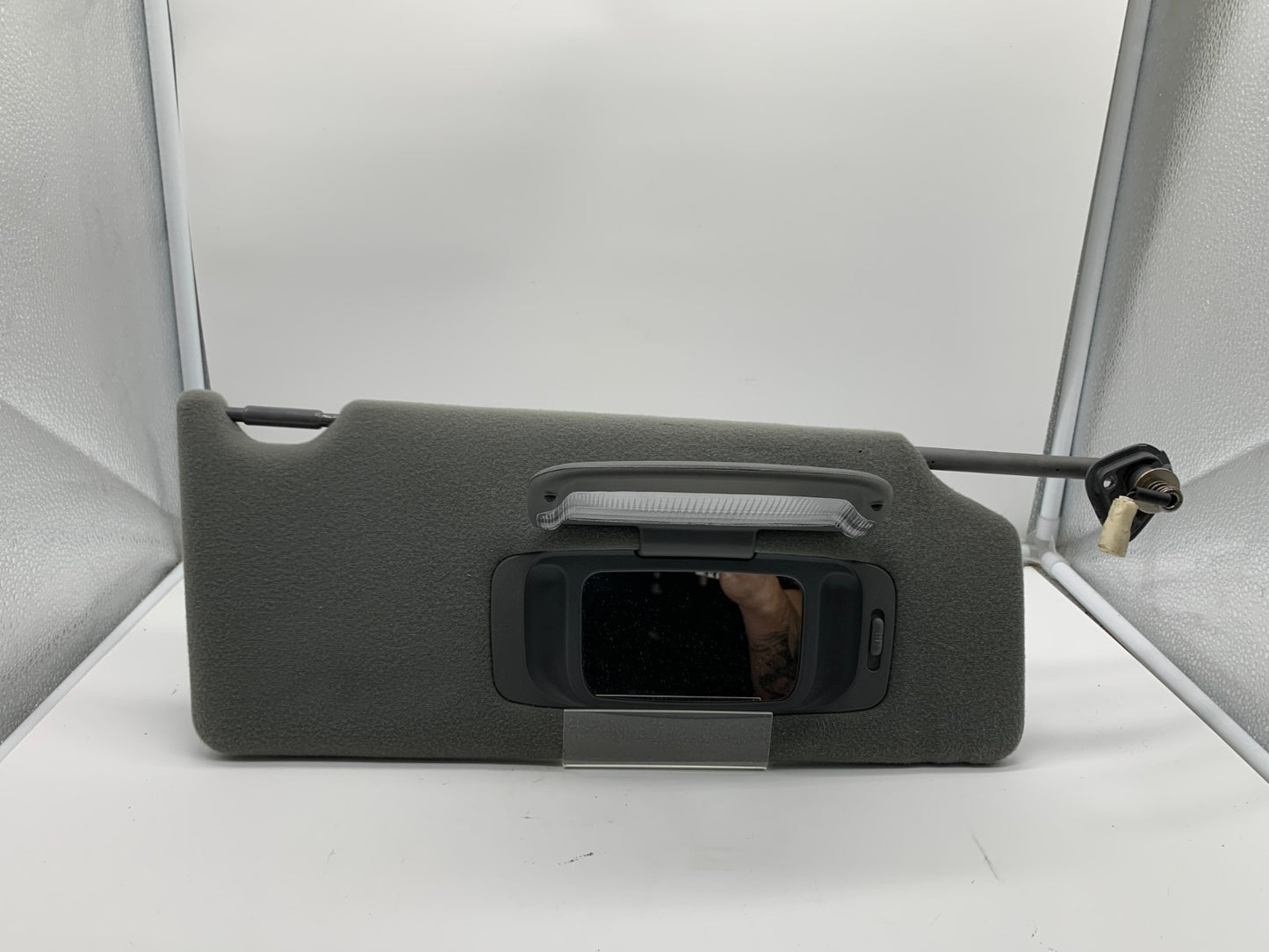 2005-2012 Toyota Avalon Passenger Sun Visor Illuminated Gray OEM C03B65014