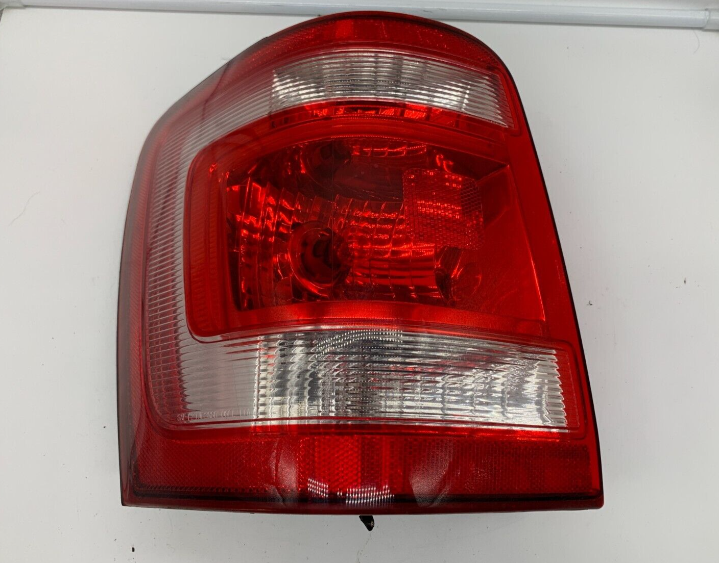 2008-2012 Ford Escape Driver Side Tail light Taillight OEM D03B68002