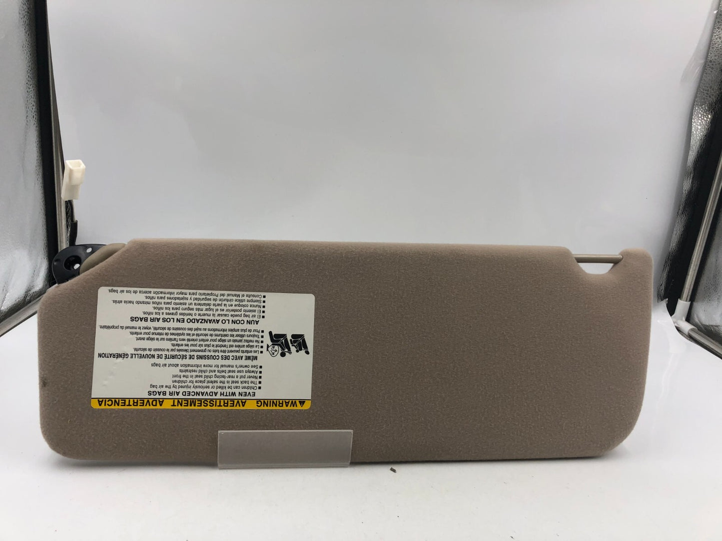 2005-2010 Toyota Sienna Passenger Sun Visor Tan Illuminated OEM D01B46081