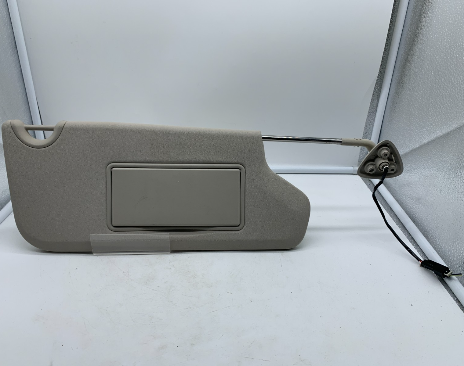 2011-2020 Dodge Journey Passenger Sun Visor Gray Illuminated OEM A01B40011