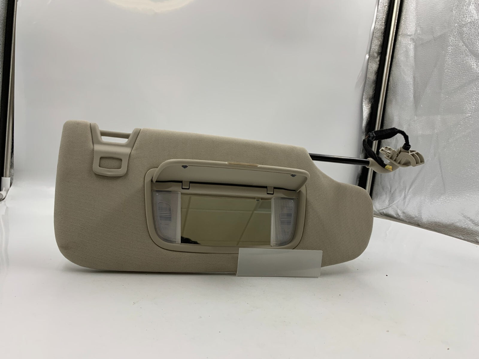 2015-2016 Ford Fusion Passenger Side Sun Visor Gray Illuminated OEM A02B40034