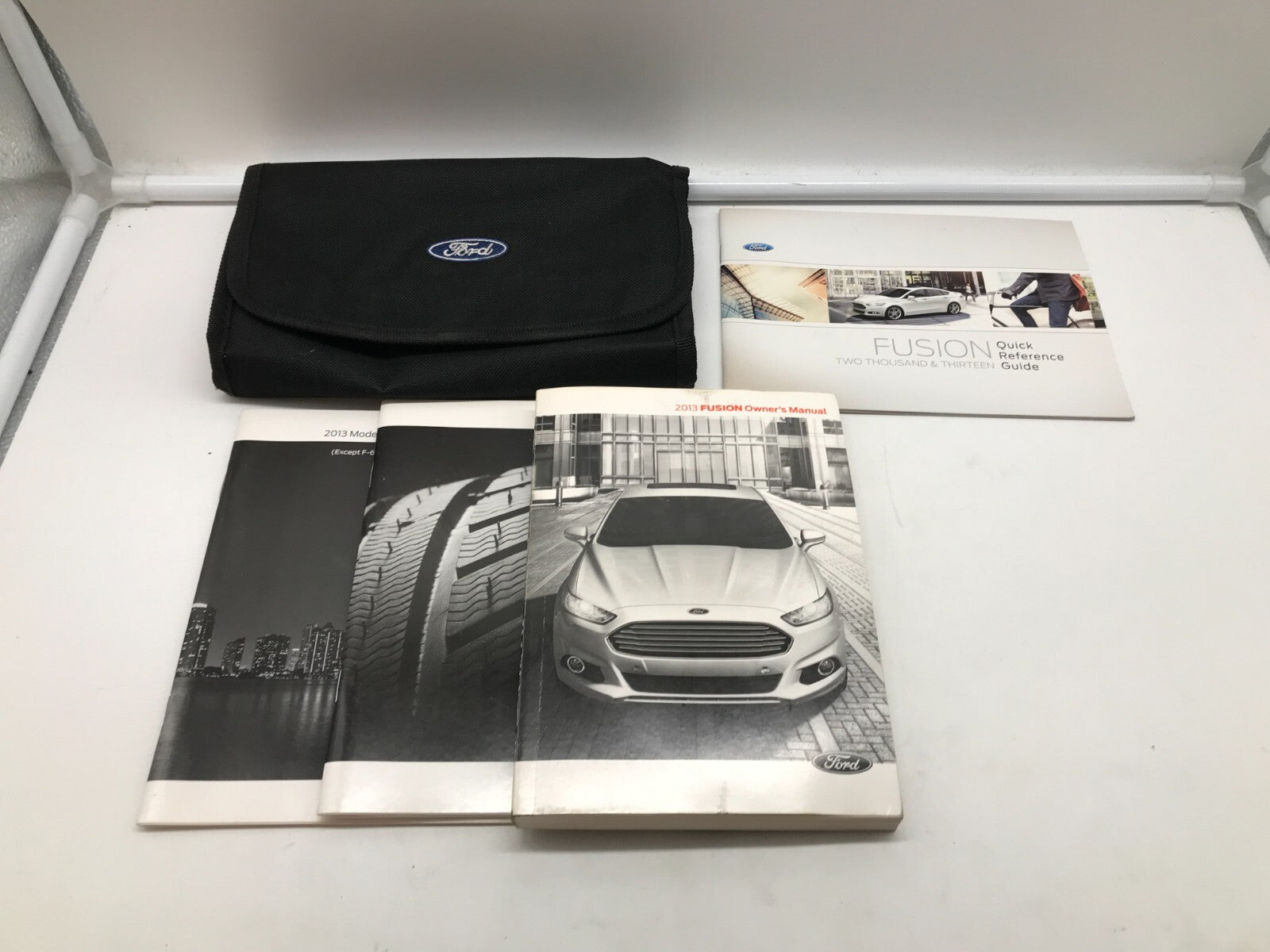 2008 Ford Edge Owners Manual Set with Case OEM C04B62002