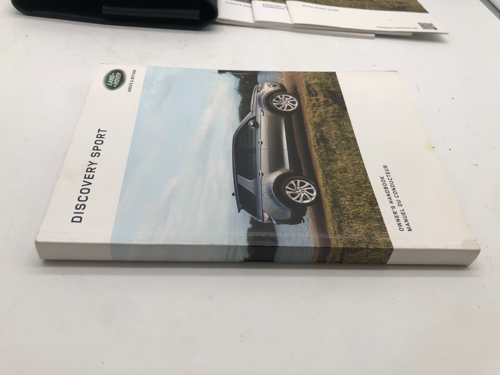 2017 Land Rover Discovery Sport Owners Manual Set with Case OEM A02B21003