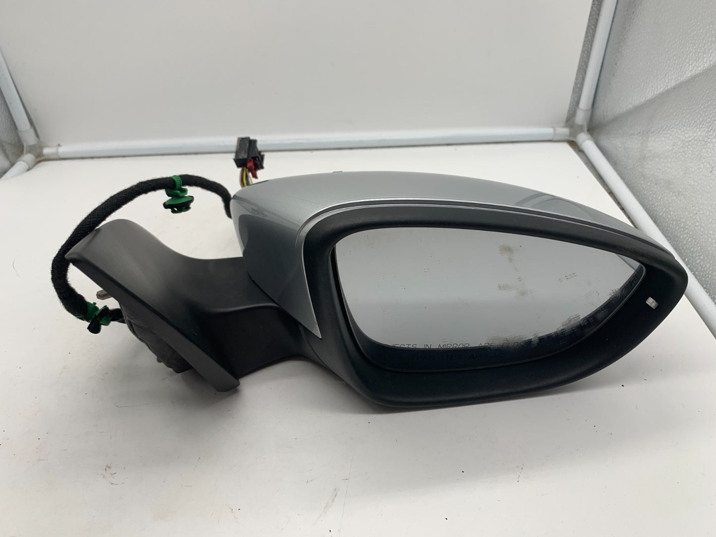 2009-2012 Volkswagen CC Passenger Side View Power Door Mirror Silver OEM