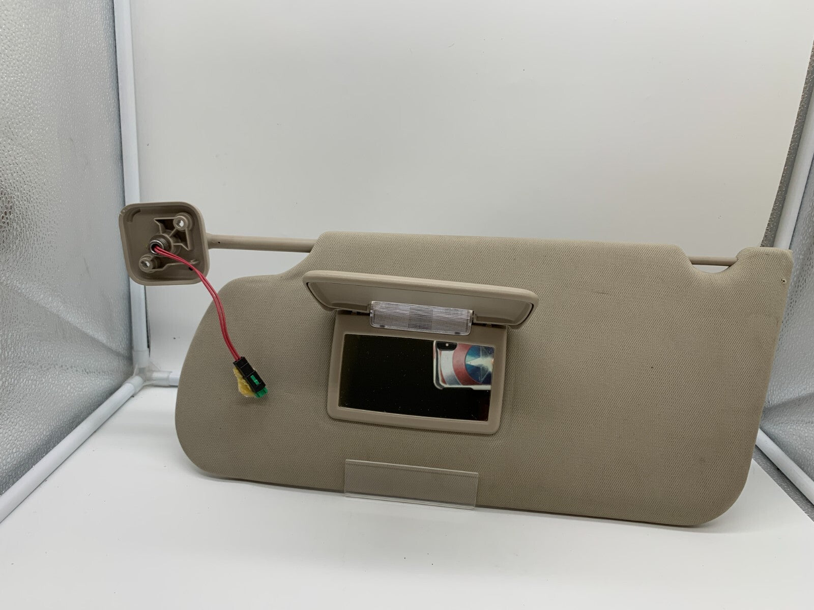 2009-2012 Ford Flex Driver Sun Visor Beige Illuminated OEM B03B25072