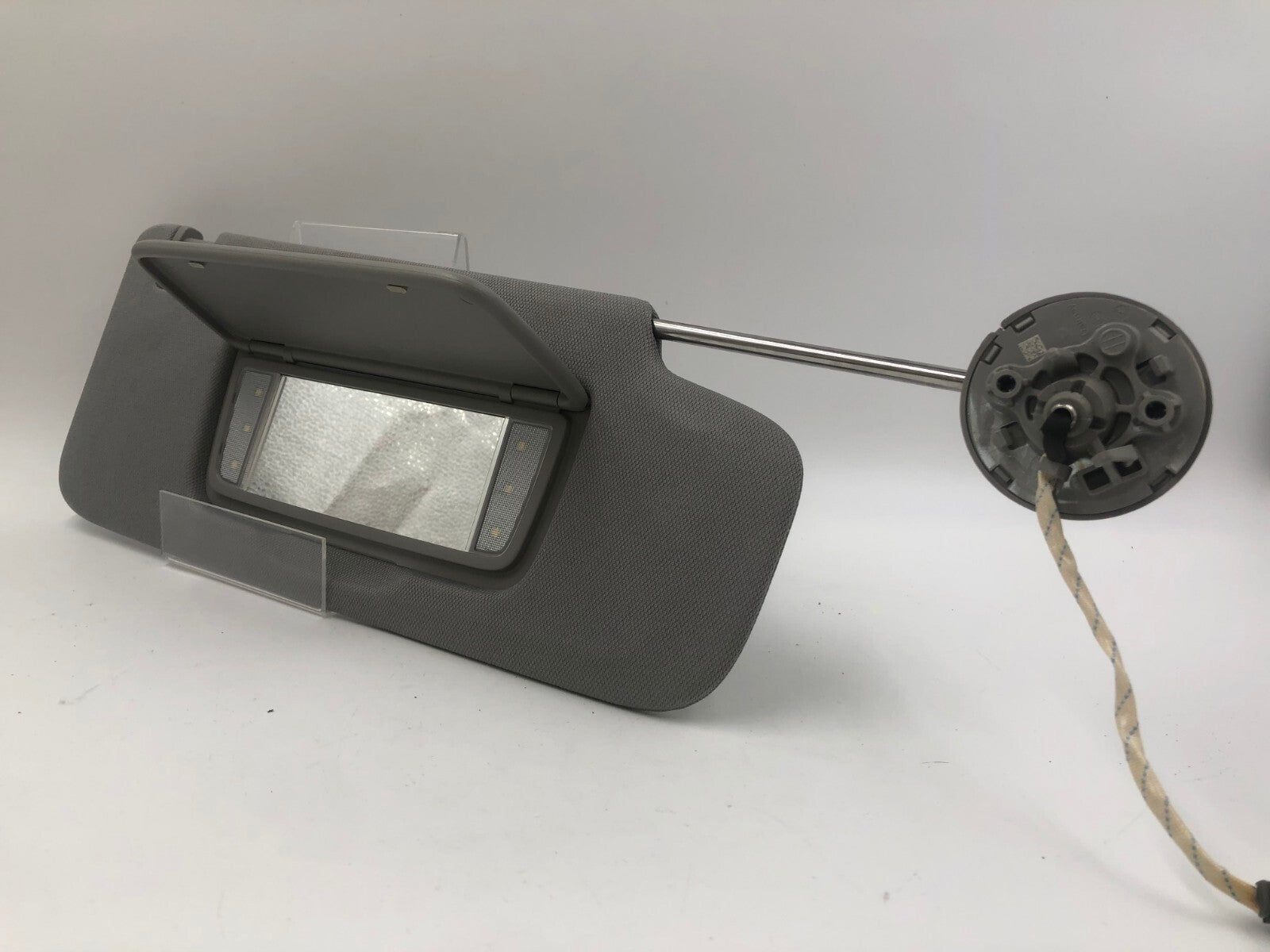 2021-2022 Chevrolet Trailblazer Passenger Sun Visor Gray OEM E02B39067