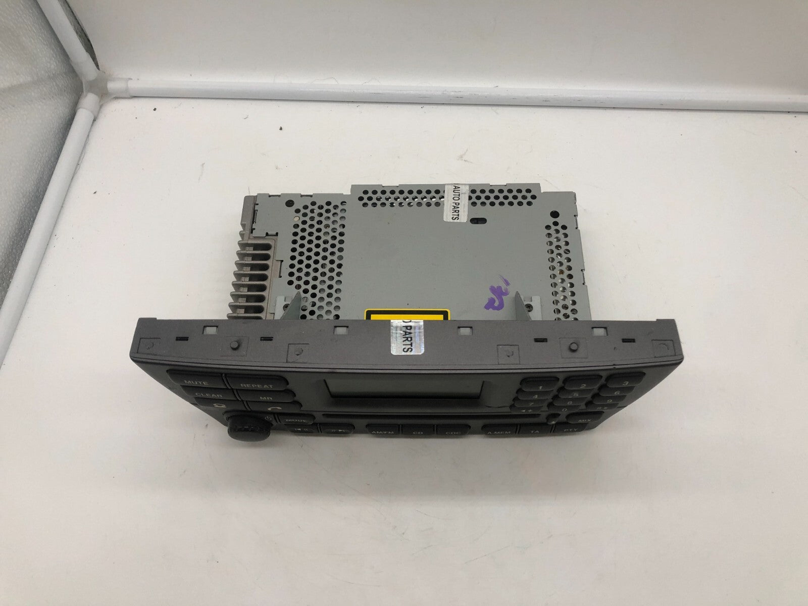 2004-2008 Jaguar X-Type AM FM CD Player Radio Receiver OEM A03B02086