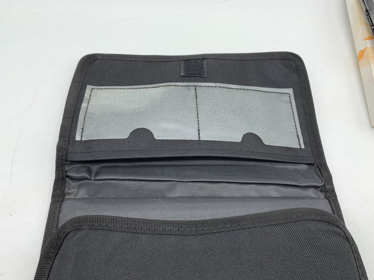 2018 Ford Fusion Owners Manual Set with Case OEM B02B24008