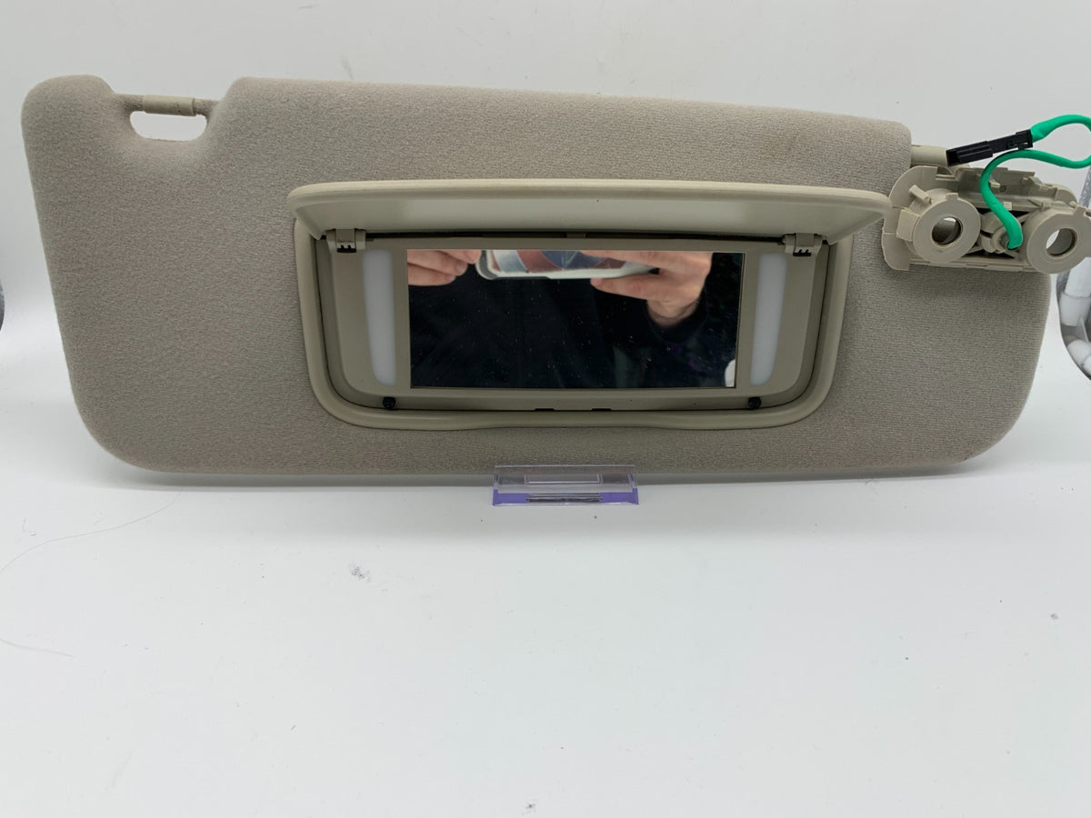 2000-2005 Volvo S80 Passenger Sun Visor Beige Illuminated OEM C02B30062