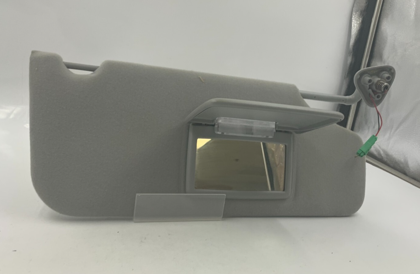 2005-2007 Ford Freestyle Passenger Sun Visor Gray Illuminated OEM D01B68004