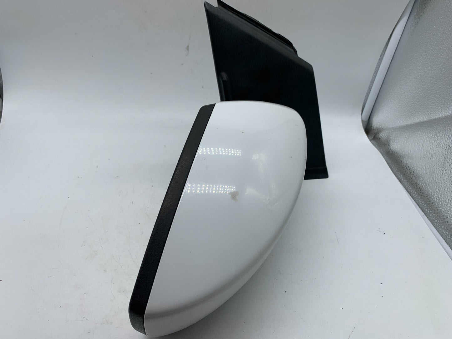 2017-2019 Ford Escape Passenger Side View Power Door Mirror White OEM C03B39001
