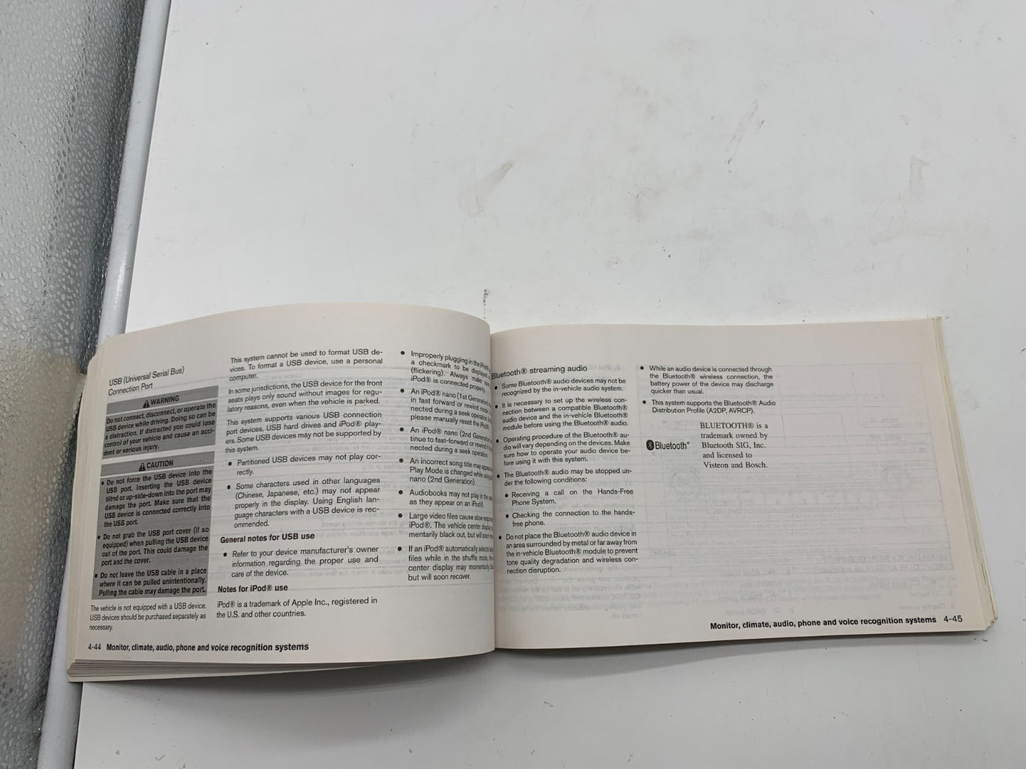 2015 Nissan Rogue Owners Manual Set with Case OEM A01B44007