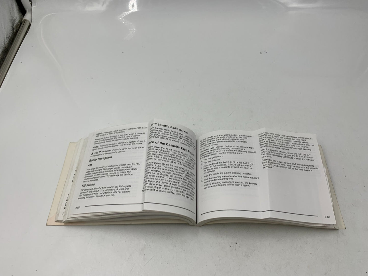 2005 Chevrolet Impala Owners Manual OEM C04B59006