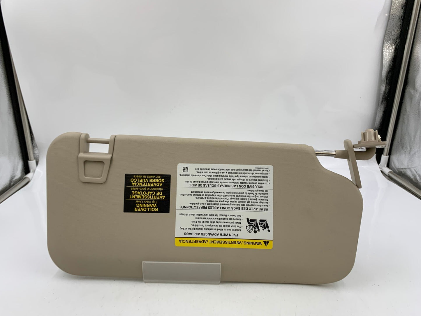 2020 Ford Escape Driver Sun Visor Illumination Gray OEM E02B44064