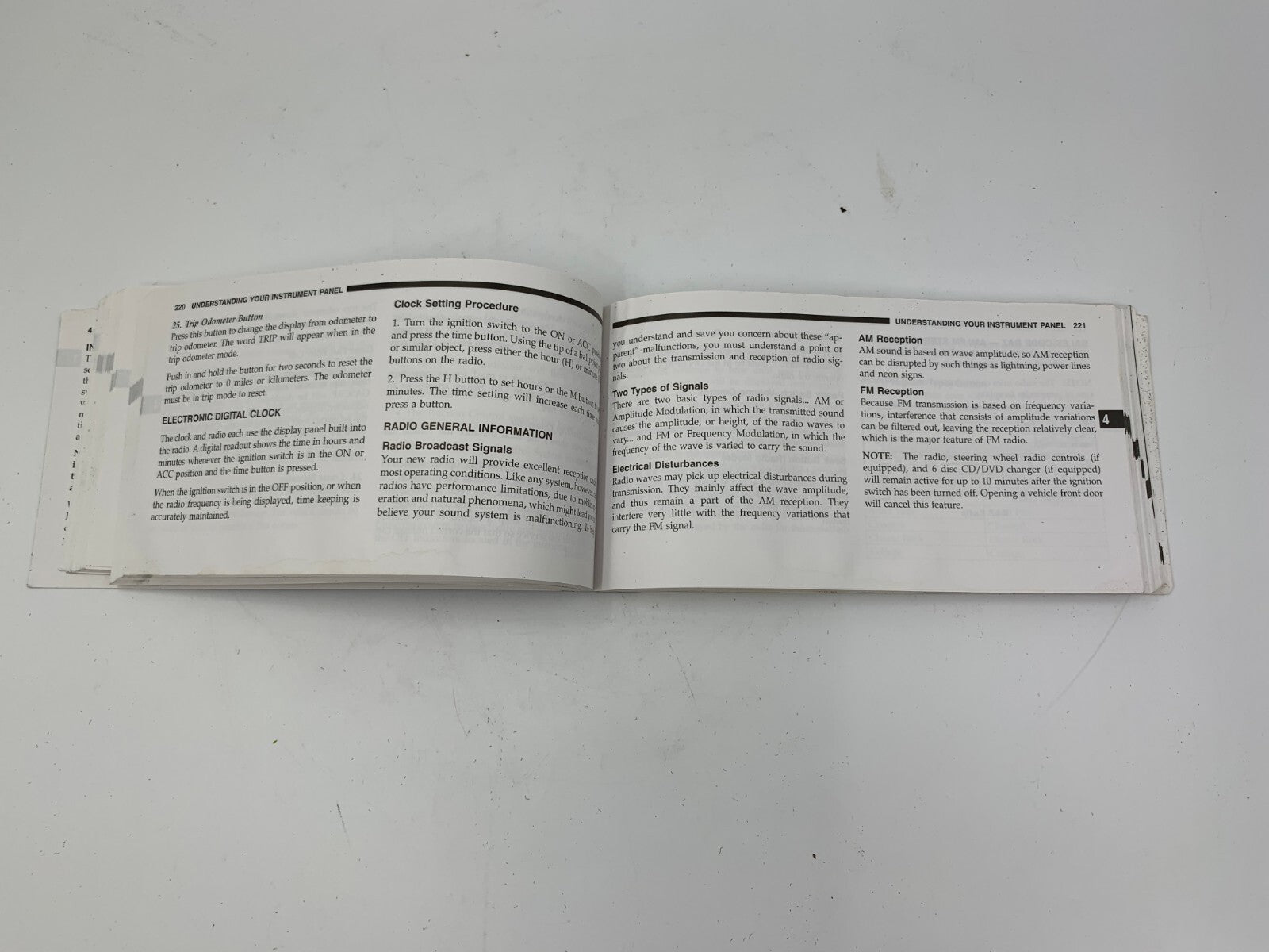 2007 Dodge Caravan Owners Manual with Case OEM B01B04045