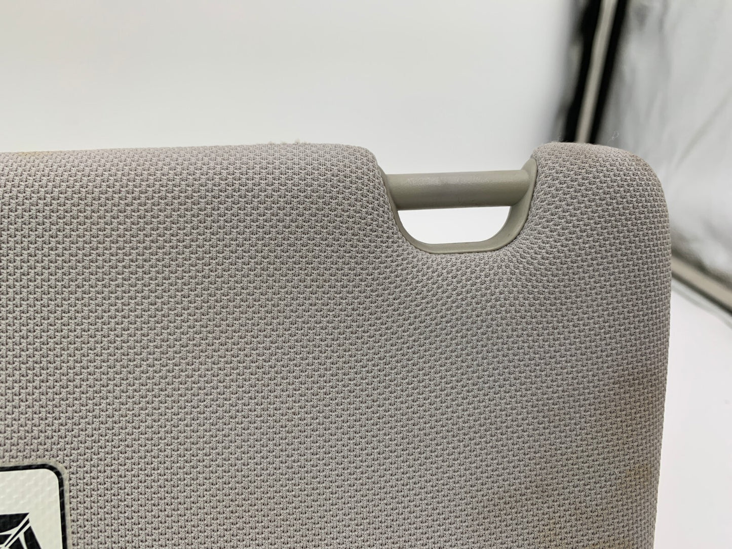 2015-2019 Hyundai Elantra Passenger Sun Visor Gray Illuminated OEM B02B19066