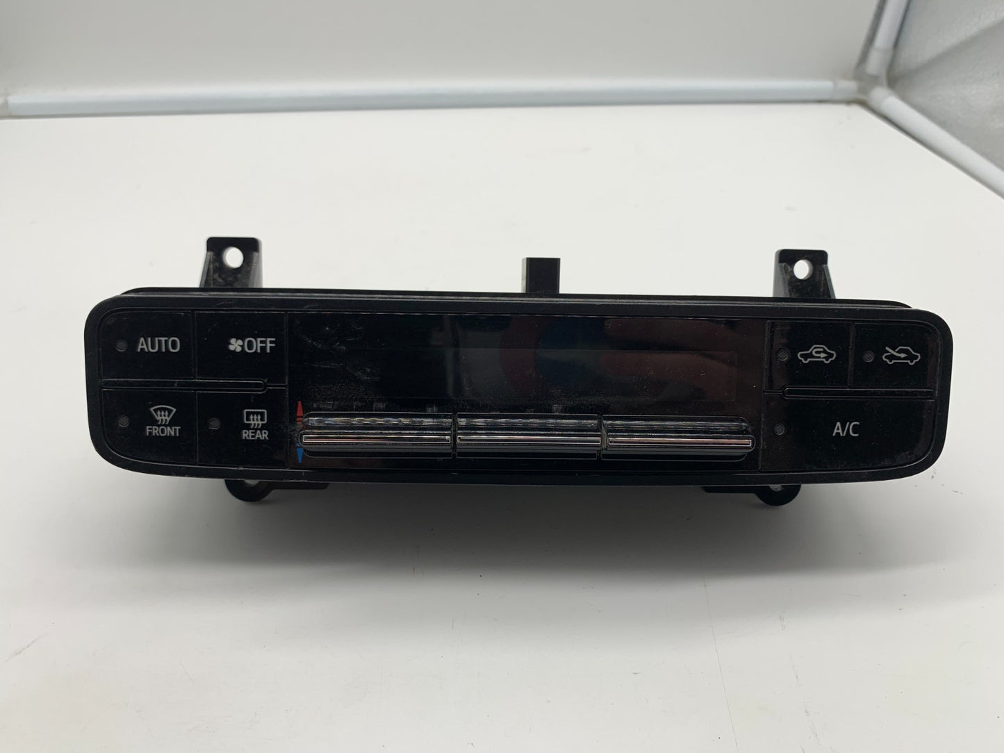 2017-2019 Toyota Corolla AC Heater Climate Control Unit OEM C03B23010