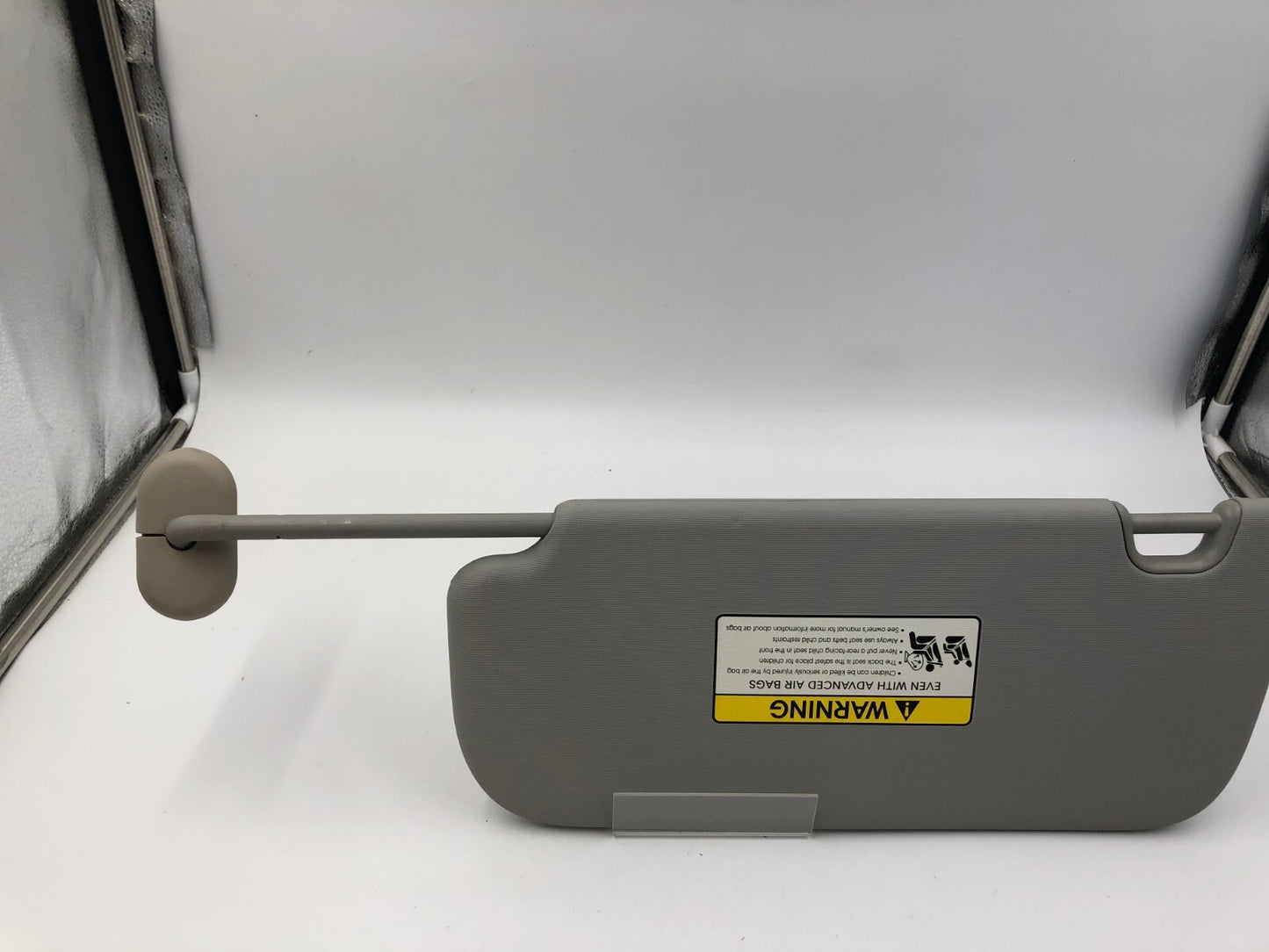 2014-2019 Kia Soul Passenger Sun Visor Gray Illuminated OEM C01B13031