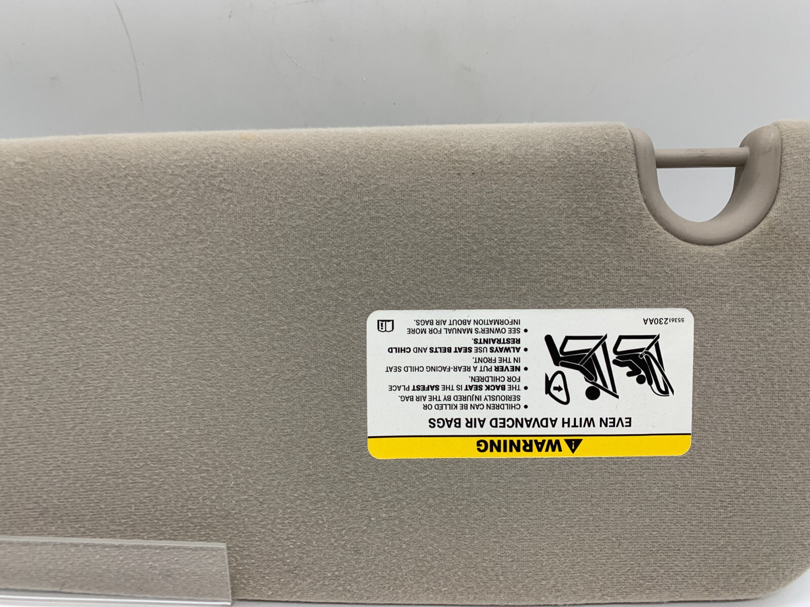 2004-2006 Chrysler Pacifica Passenger Sun Visor Illuminated OEM E02B64006