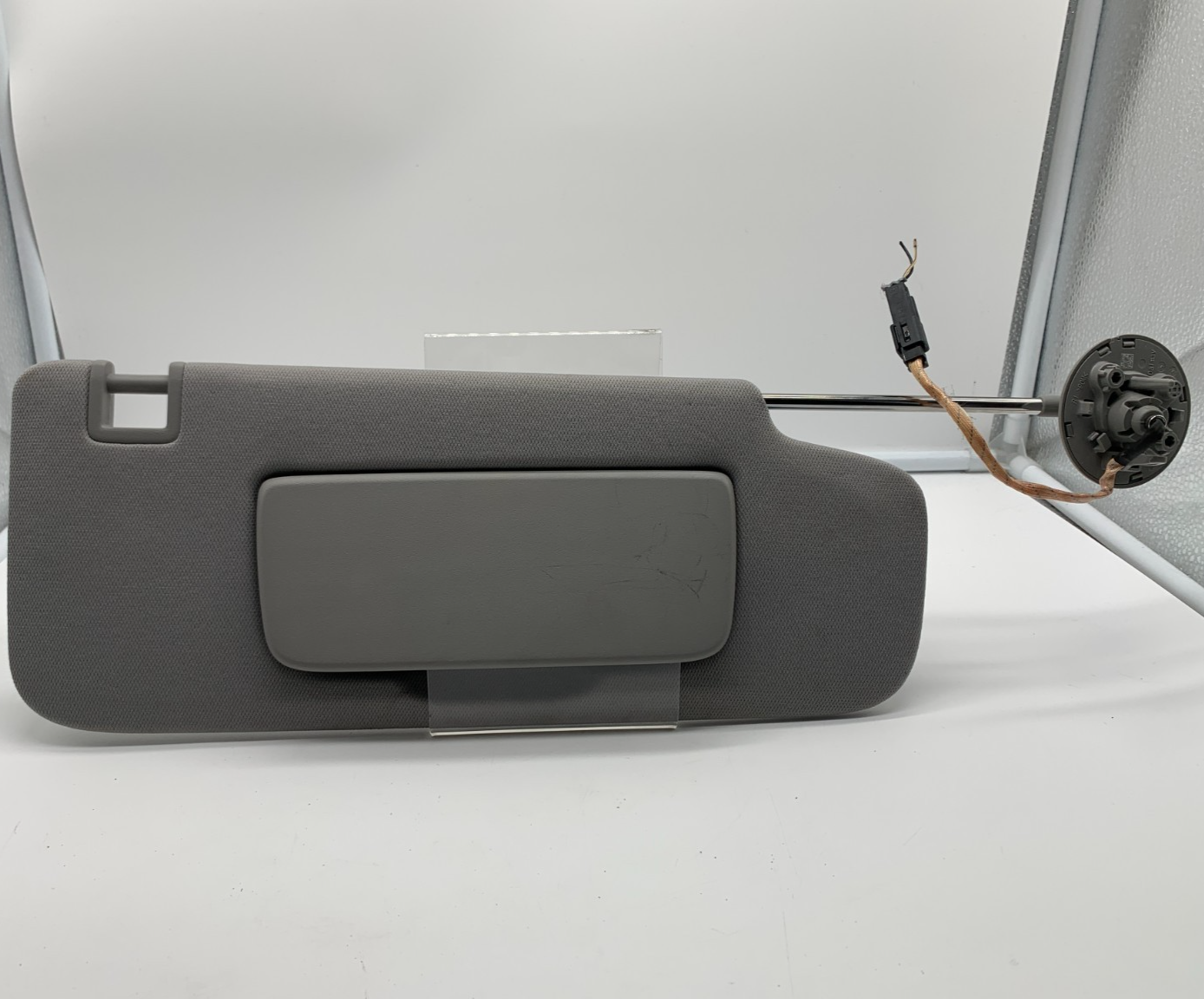 2018-2023 GMC Terrain Passenger Sun Visor Gray Illuminated OEM E02B32056