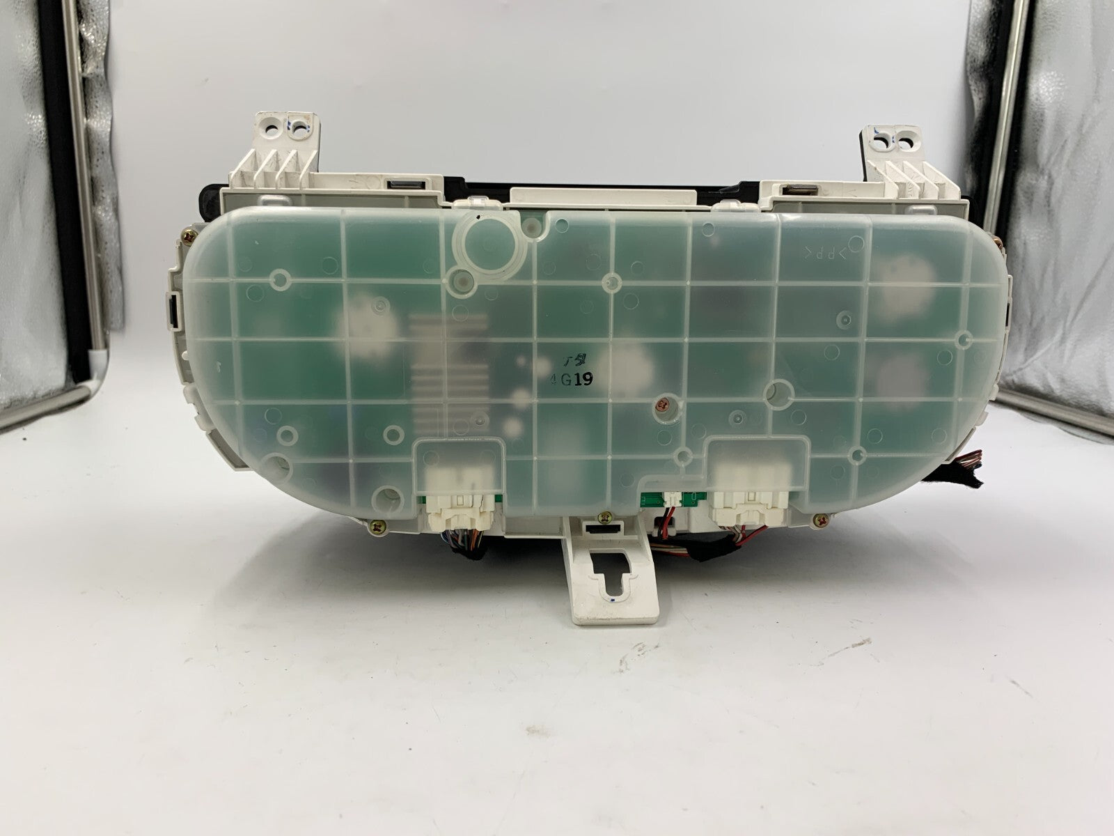 2004-2006 Mazda 3 Speedometer Instrument Cluster 32641 Miles OEM B02B20055