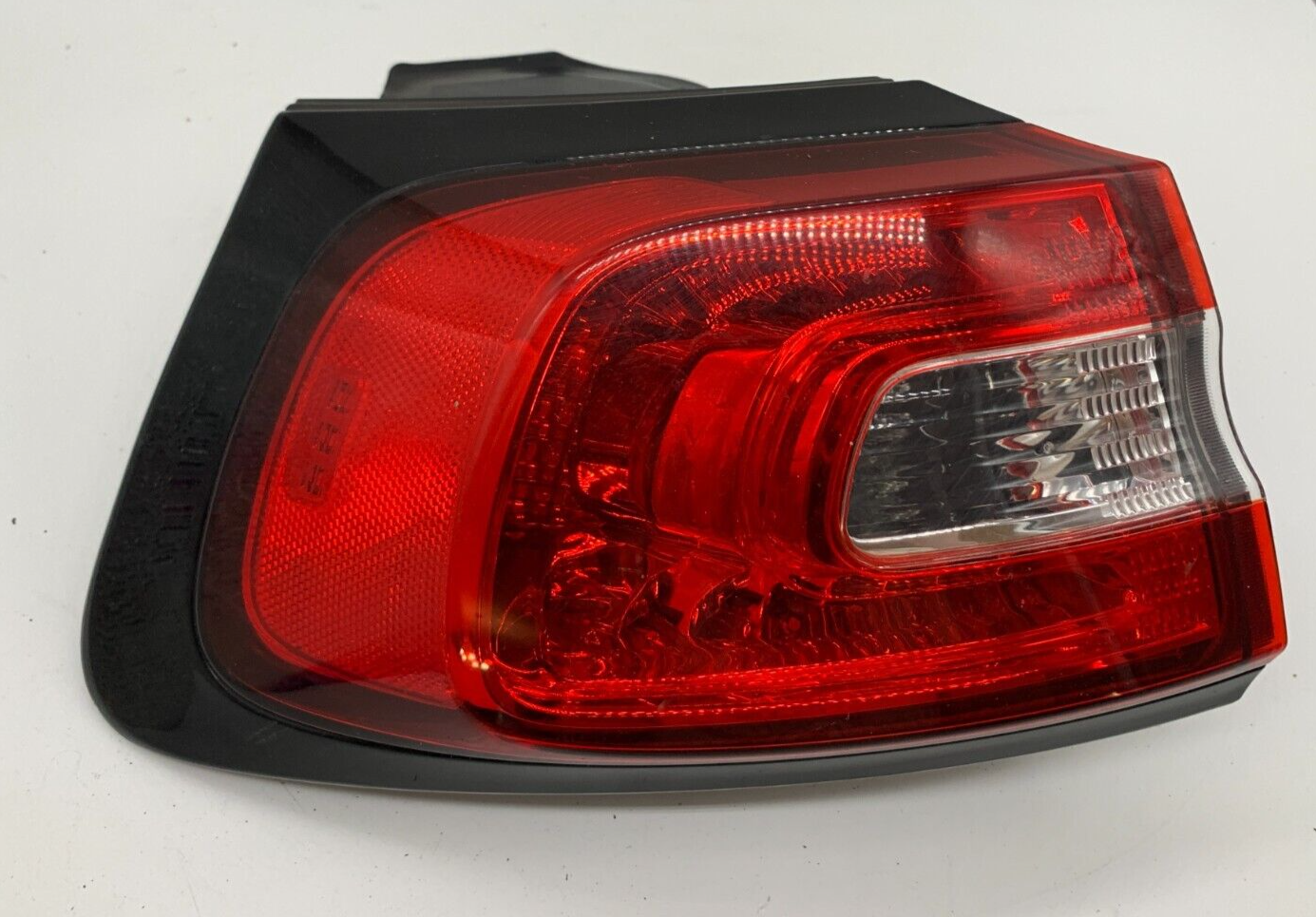 2014-2018 Jeep Cherokee Driver Side Tail Light Taillight OEM D04B69001