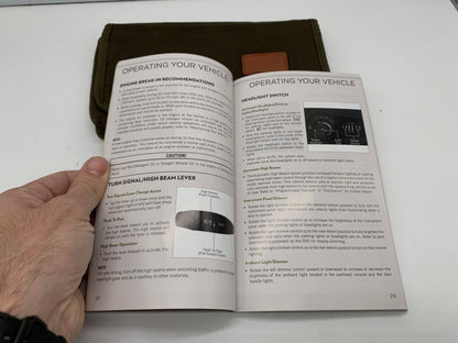 2014 Jeep Cherokee Owners Manual Set with Case OEM R01B12026