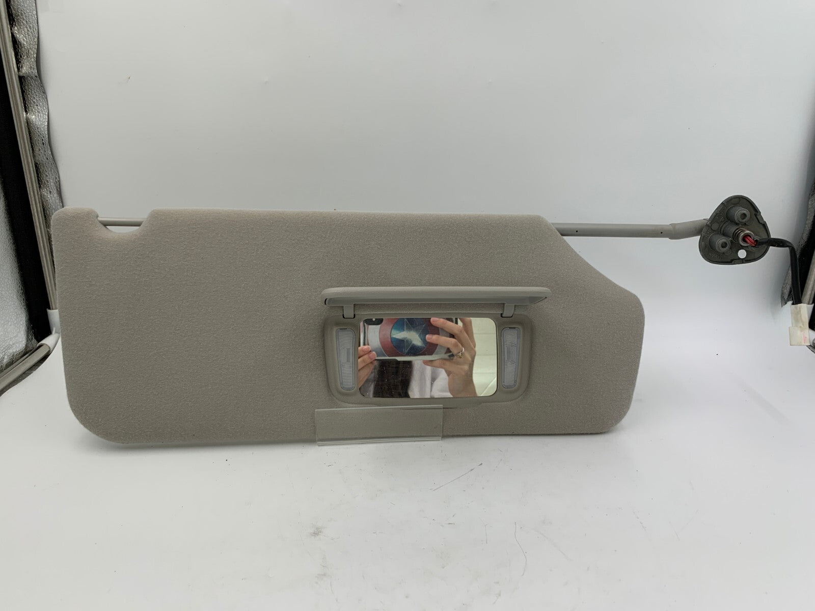 2011-2014 Toyota Sienna Passenger Sun Visor Sunvisor Gray OEM D01B63003