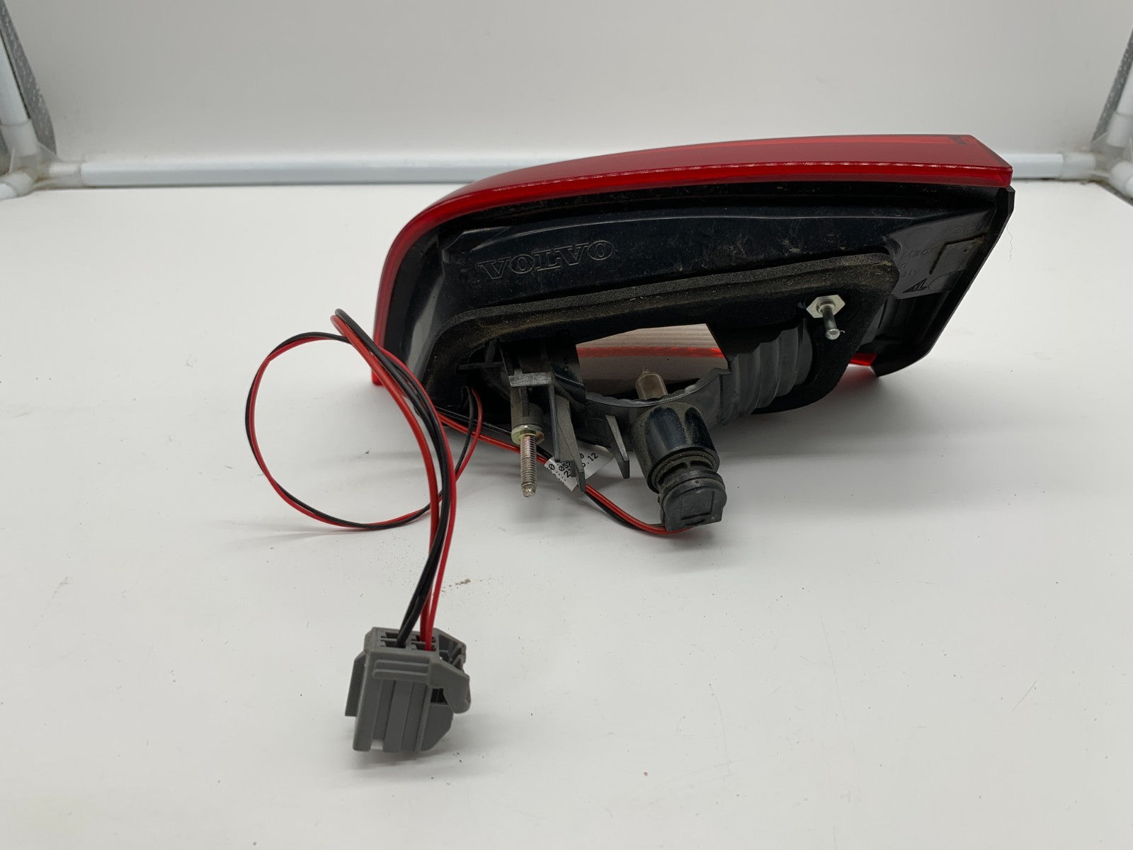 2014-2018 Volvo S60 Driver Side Lid Mounted Tail Light Taillight OEM C03B48007