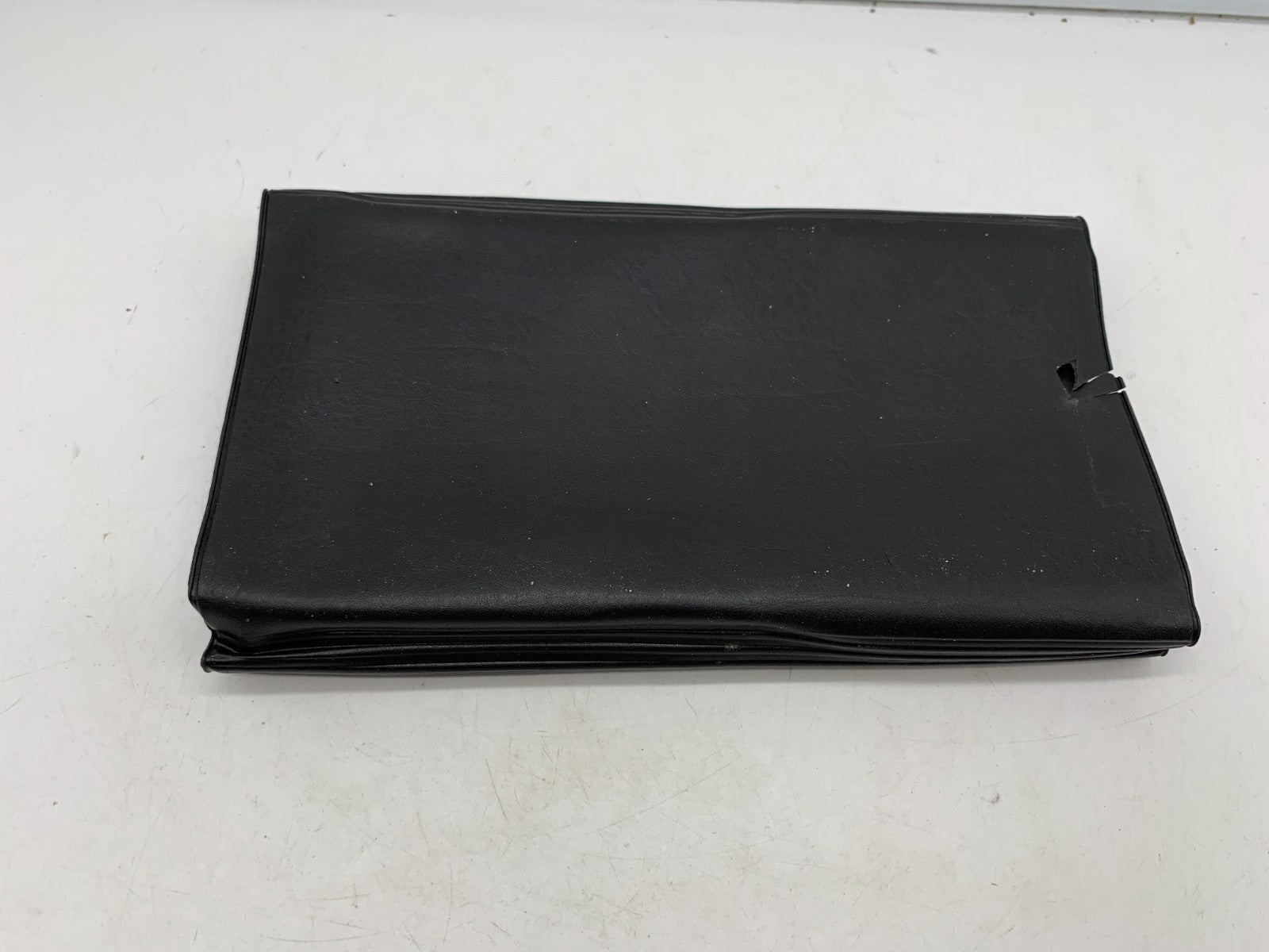 2006 Chrysler Pacifica Owners Manual with Case OEM A01B01010