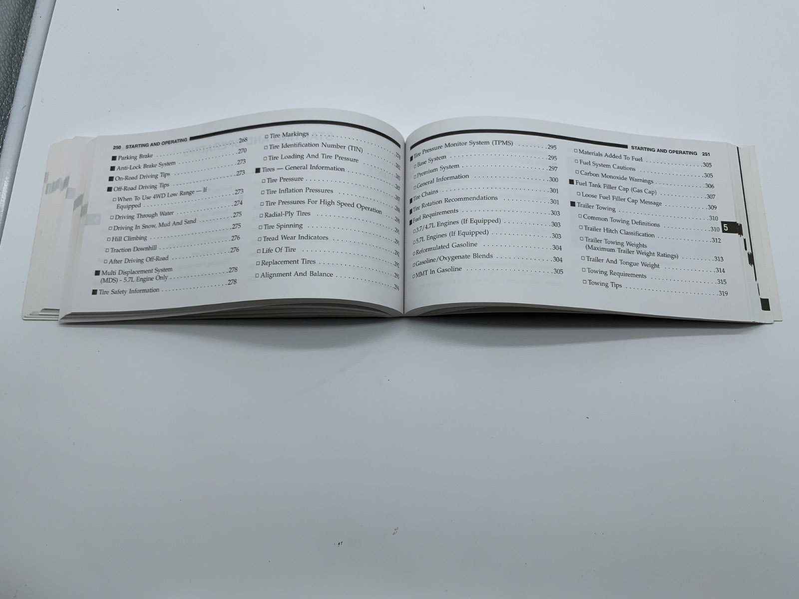 2006 Jeep Cherokee Owners Manual Set OEM A04B12004