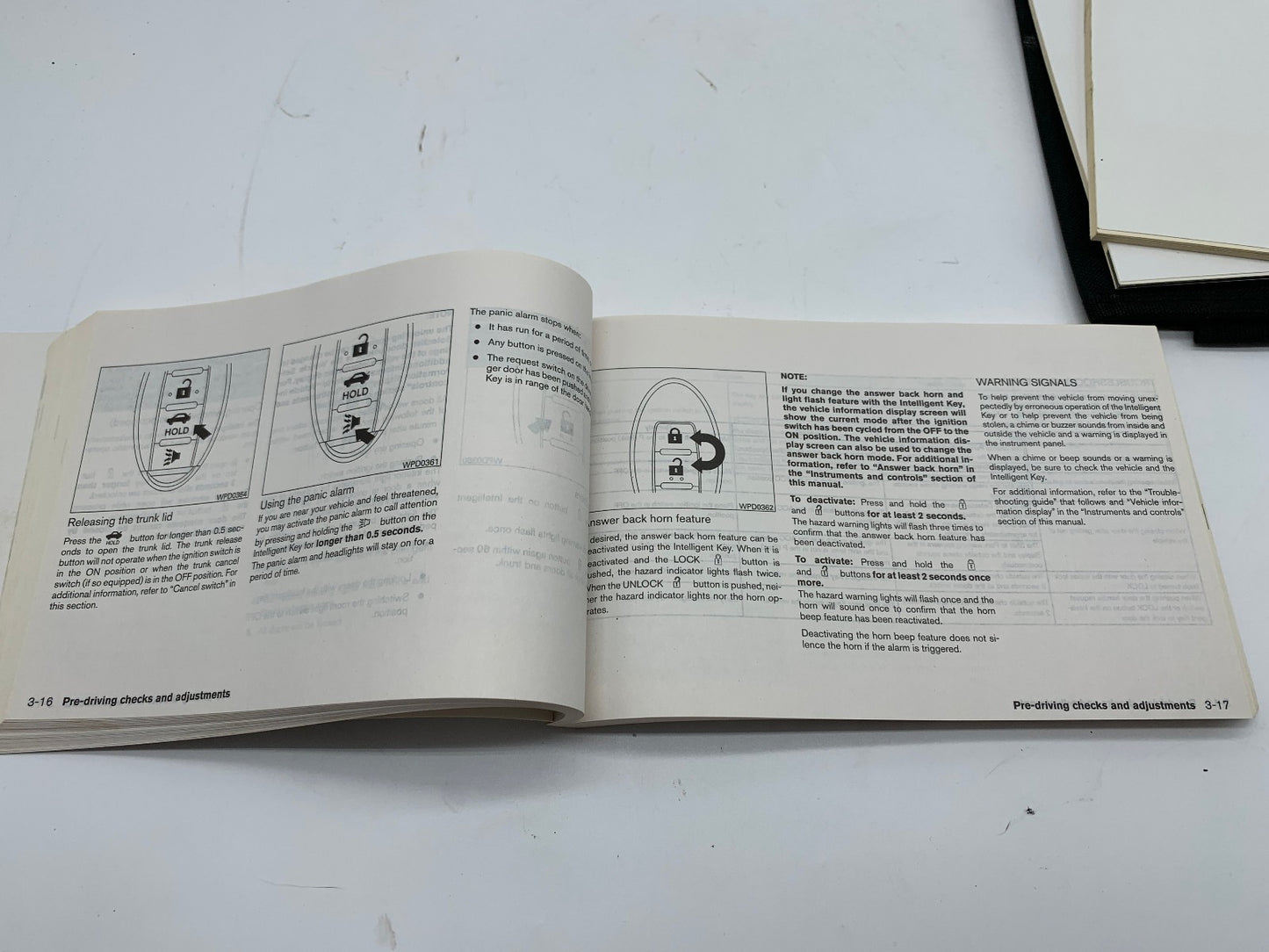 2015 Nissan Altima Sedan Owners Manual Set with Case OEM D03B38006