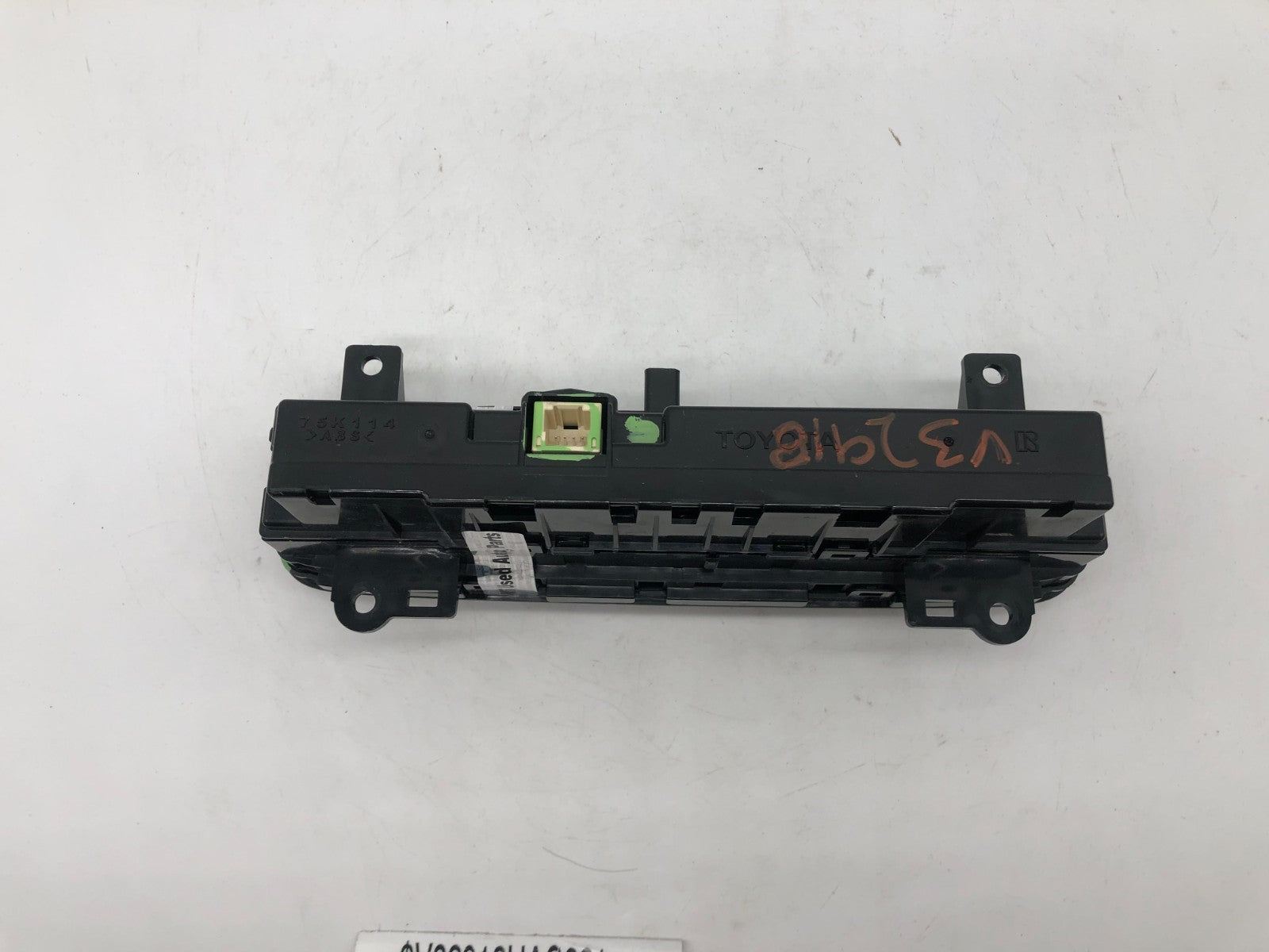 2017-2019 Toyota Corolla AC Heater Climate Control Unit OEM A01B04007