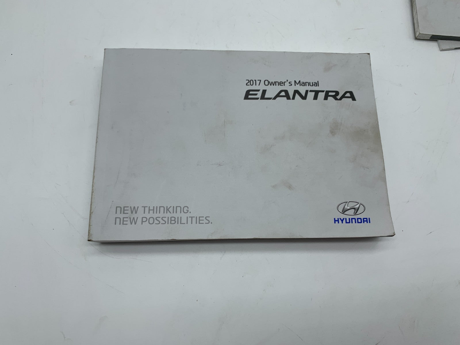 2017 Hyundai Elantra Owners Manual Set OEM B01B22011
