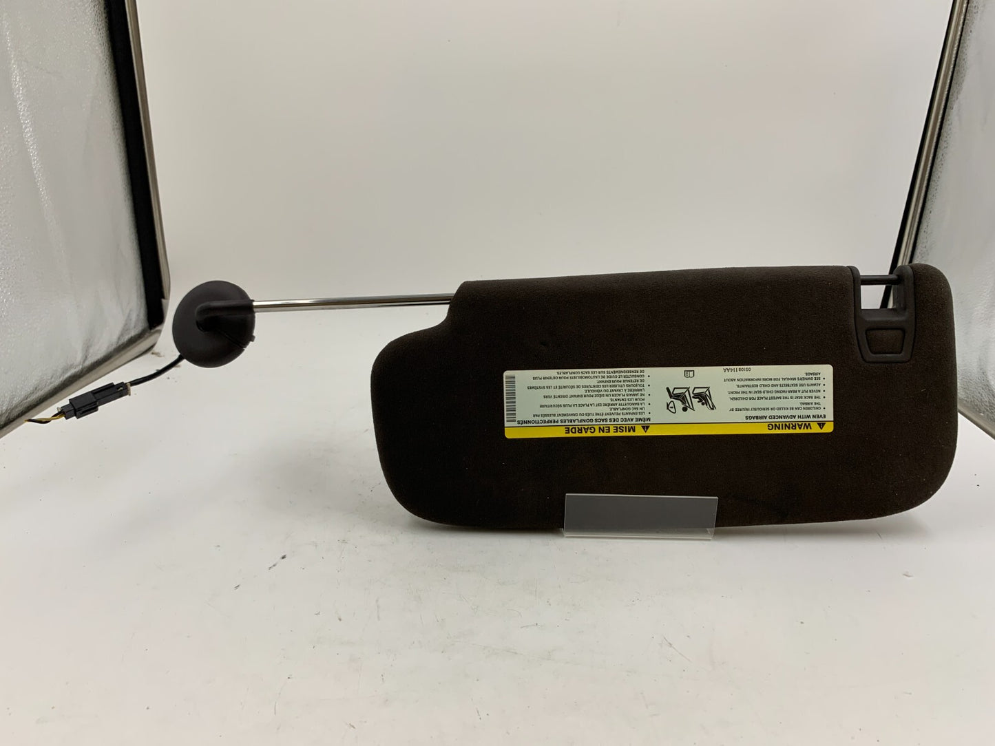 2014-2022 Jeep Grand Cherokee Passenger Sun Visor Black Illuminated C04B17025