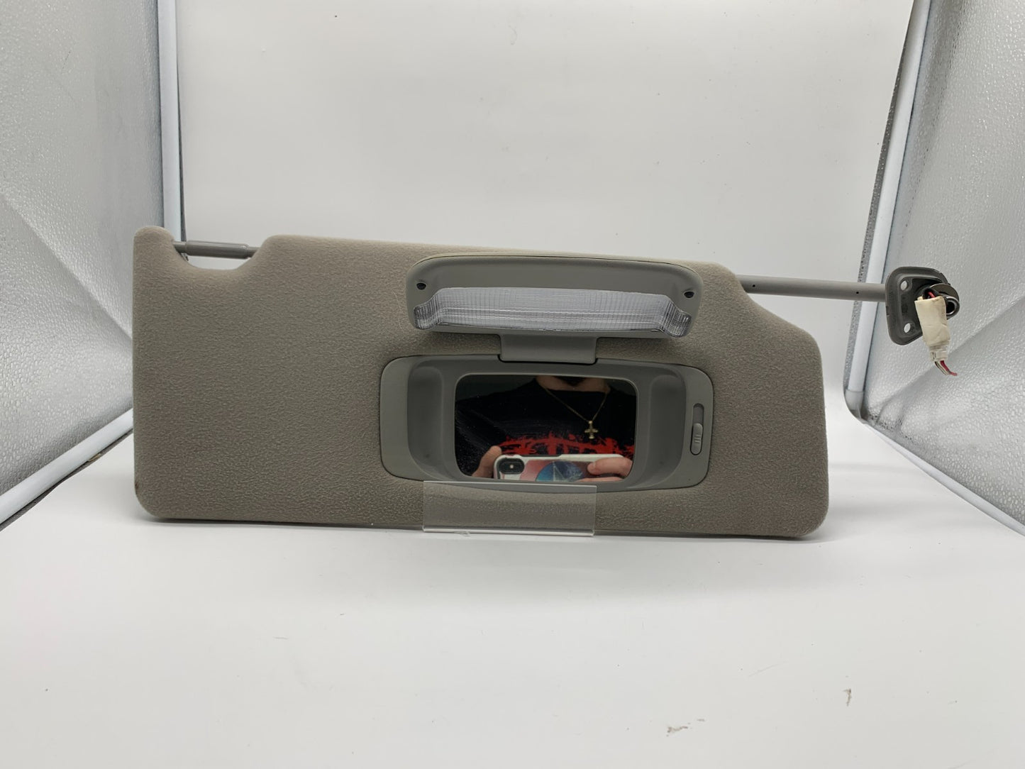 2005-2012 Toyota Avalon Passenger Sun Visor Illuminated Beige D01B20032
