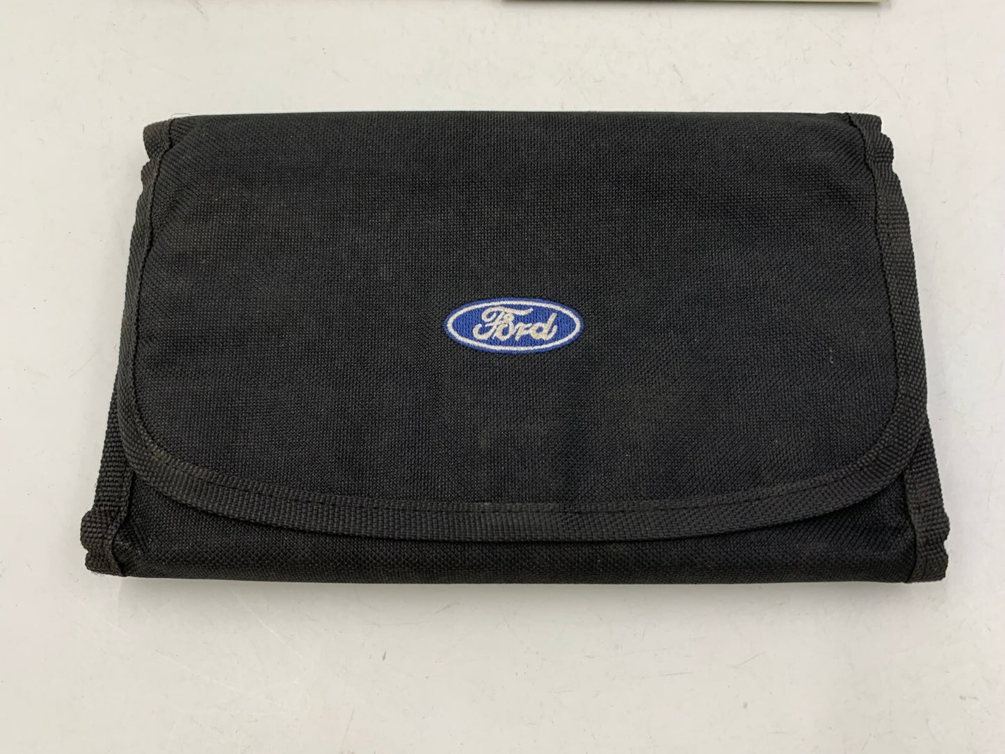 2011 Ford Explorer Owners Manual Set with Case OEM C02B34057