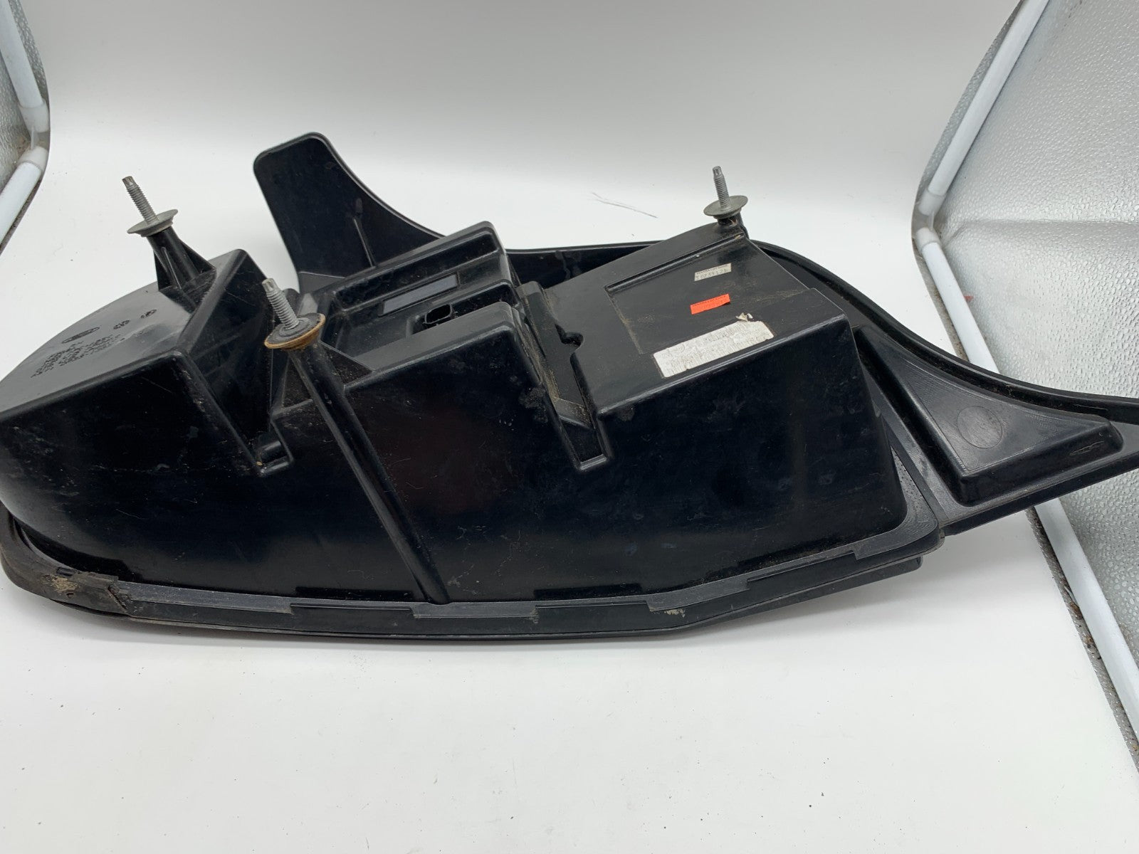 2013-2014 Ford Mustang Passenger Side Tail Light Taillight OEM B02B27013