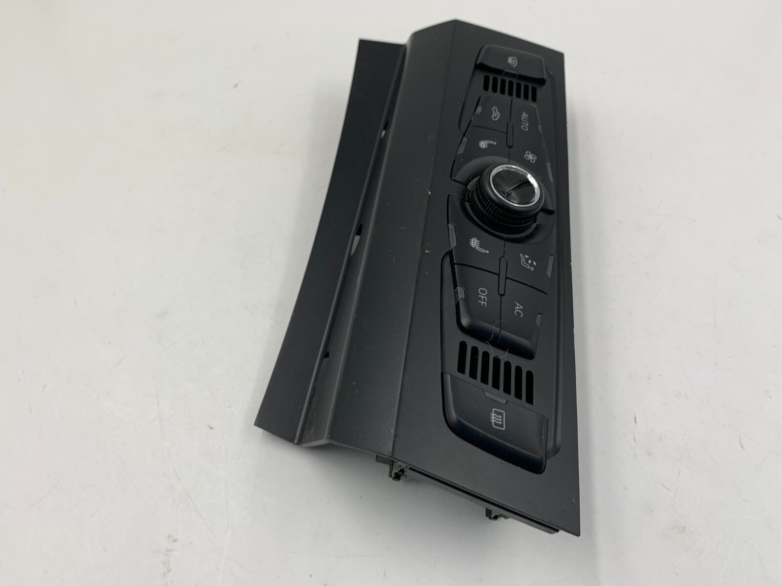 2009-2012 Audi A4 AC Heater Climate Control Unit OEM C01B37044
