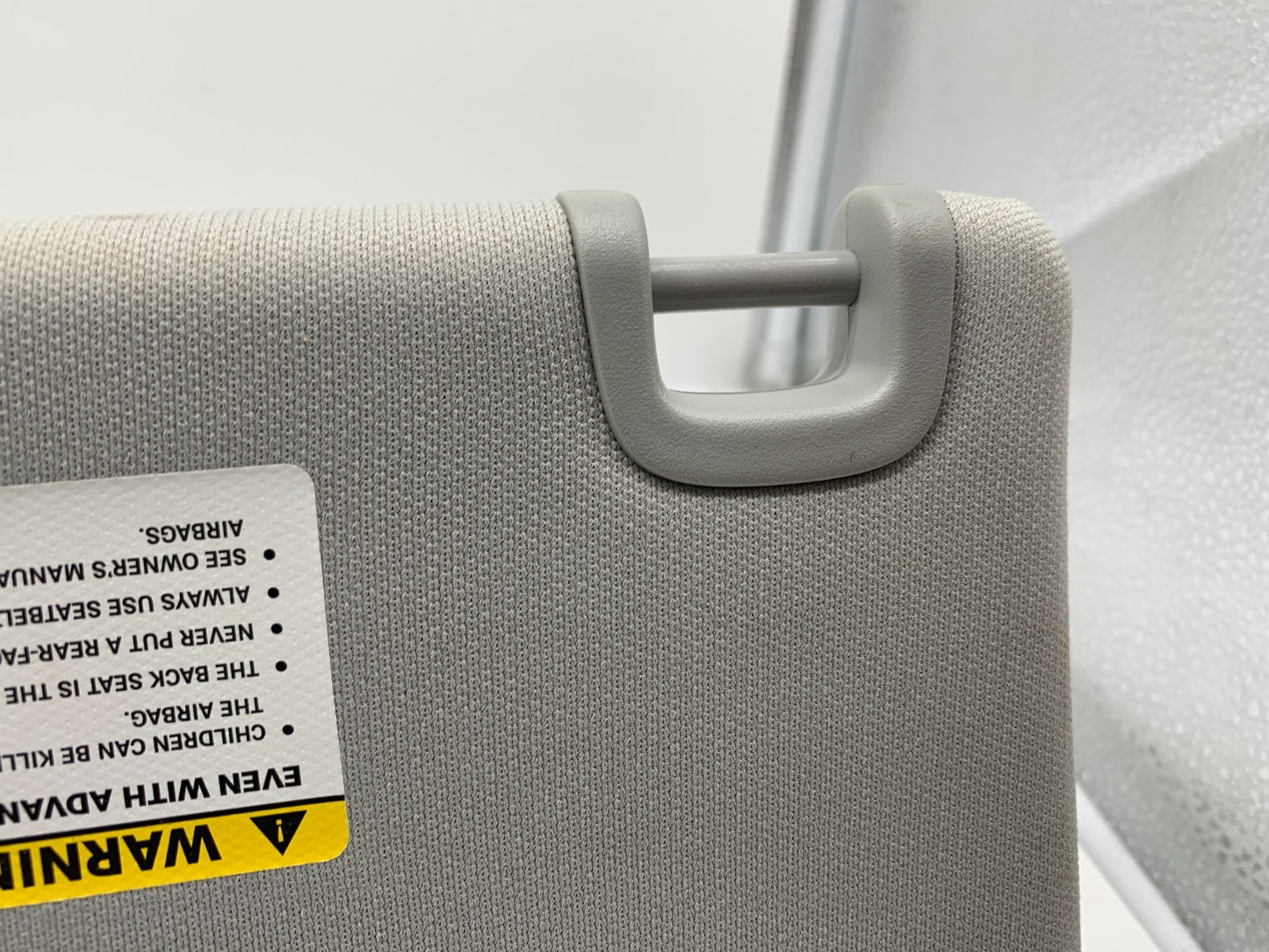 2019-2023 Jeep Cherokee Passenger Sun Visor Gray Illuminated OEM C03B30099