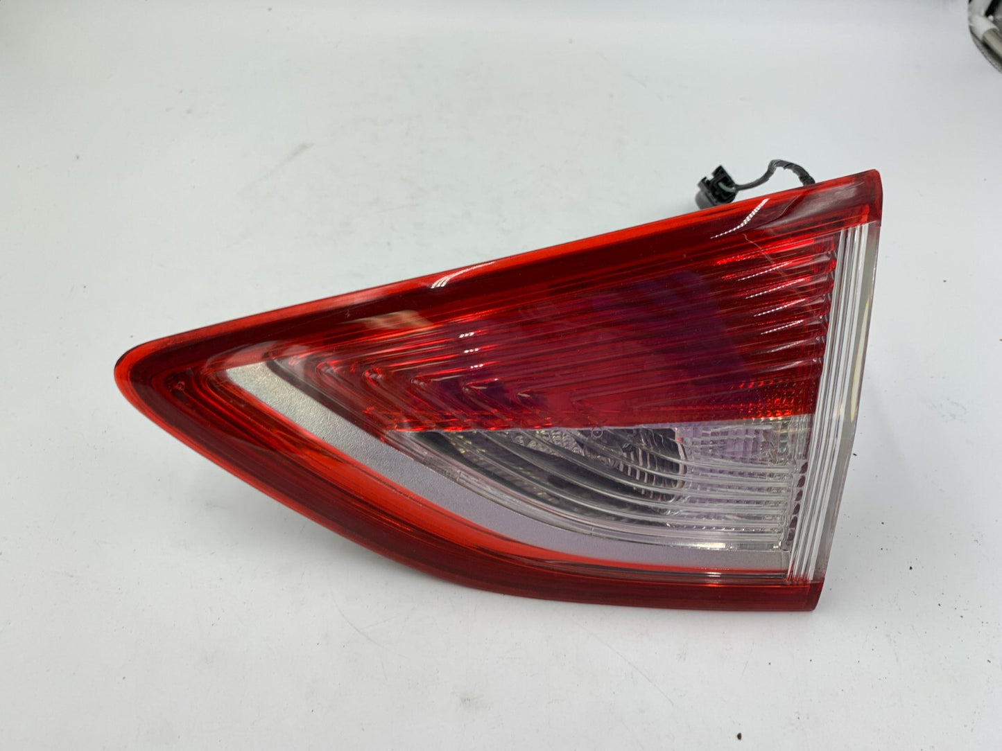 2013-2016 Ford Escape Passenger Side Trunk Lid Mounted Tail Light OEM B01B45059