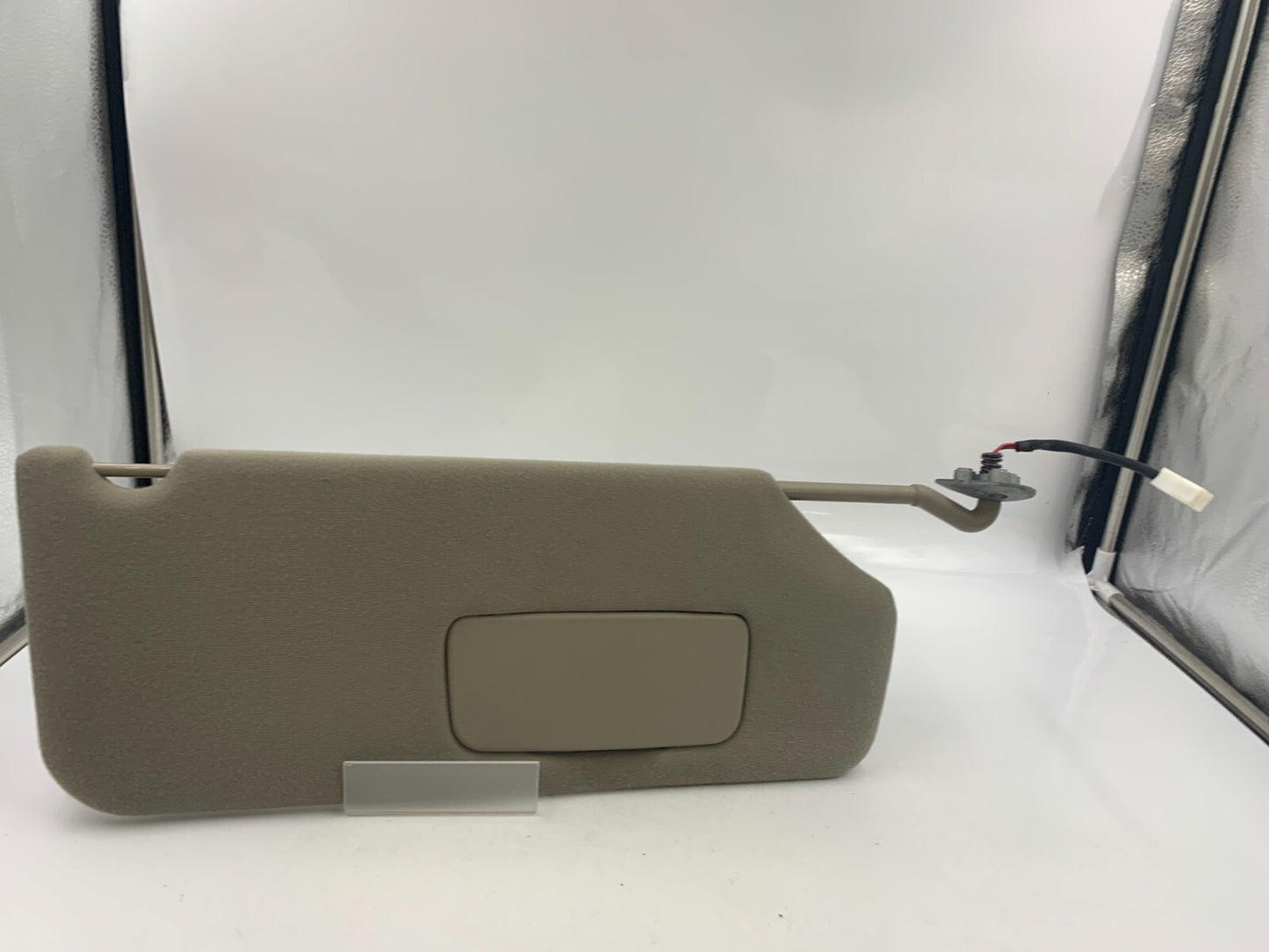 2011-2014 Toyota Sienna Passenger Visor Sunvisor Gray Illuminated OEM D04B41054