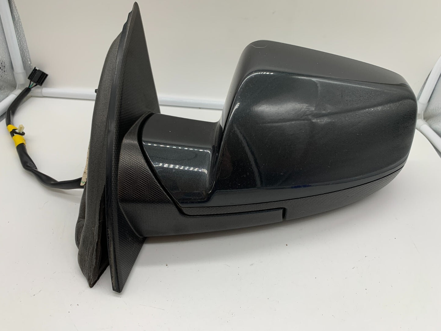 2011-2014 GMC Terrain Driver Side Power Door Mirror Gray OEM D03B66001