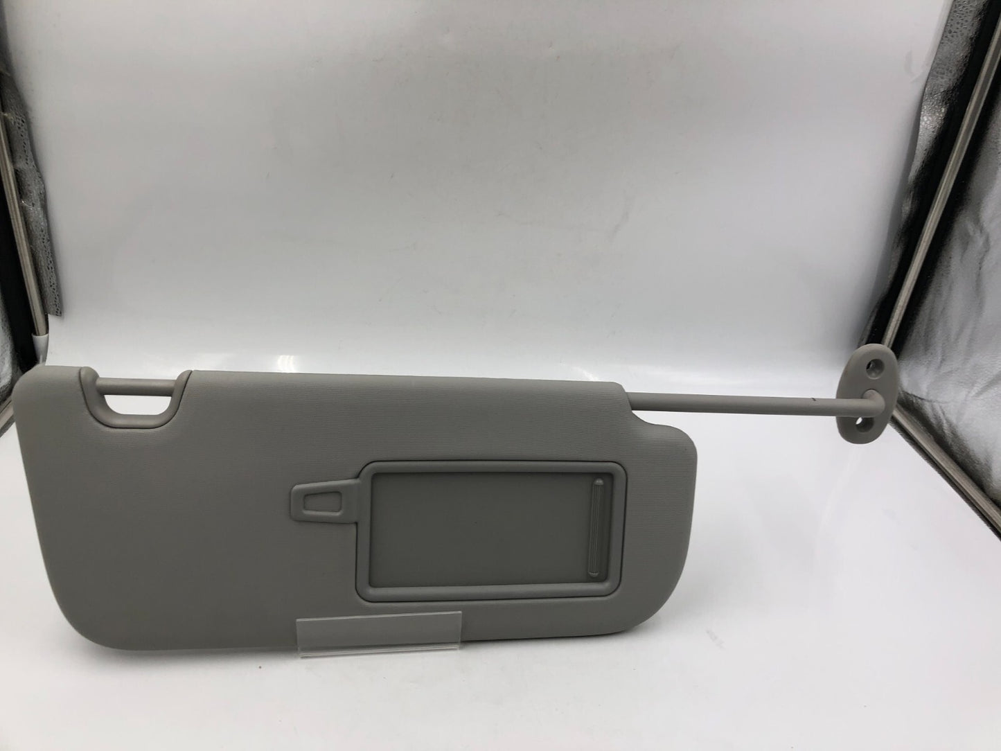 2014-2019 Kia Soul Passenger Sun Visor Gray Illuminated OEM D01B34002