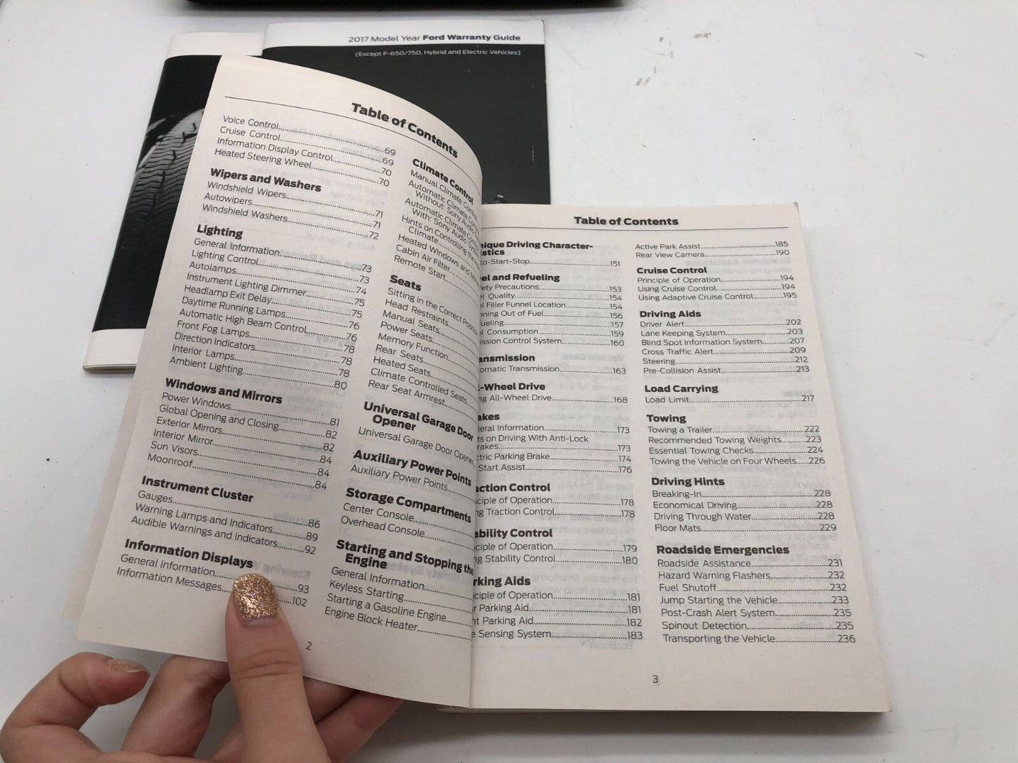 2017 Ford Fusion Owners Manual Set with Case OEM C01B53022