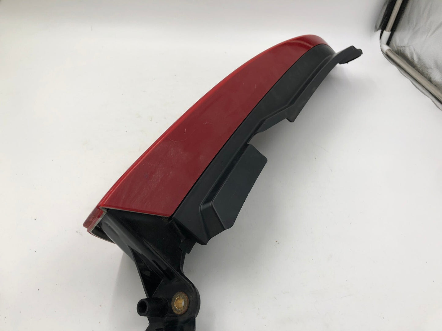 2003-2006 Volvo XC90 Driver Side Upper Tail Light Taillight OEM D03B05025